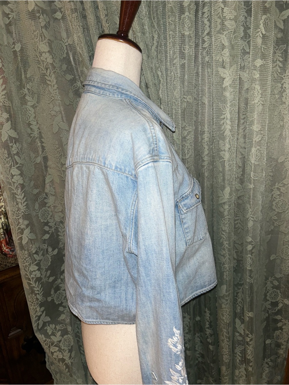 All Saints Cropped Denim Jacket with White Floral Embroidery Women Medium - Picture 5 of 7